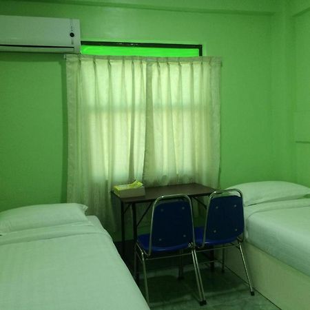 Nay Chi Lin Hotel Pathein Экстерьер фото